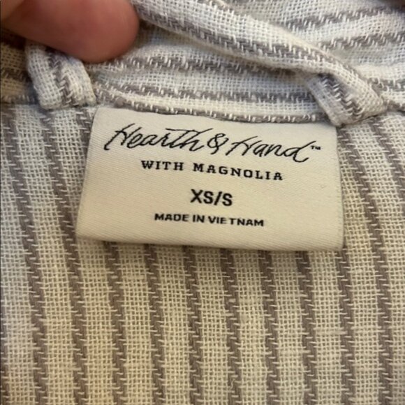 Magnolia Striped Cream Robe - Picture 2 of 6